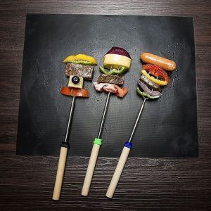 5PC Non-Stick BBQ Grill Mat (40 x 33 cm) - Resuable and Dishwasher Safe Cooking Mats - Black - Image 3