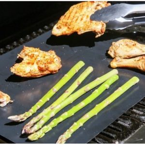 5PC Non-Stick BBQ Grill Mat (40 x 33 cm) - Resuable and Dishwasher Safe Cooking Mats - Black - Image 7