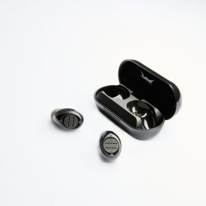 Alternative view of Our Pure Planet (Harry Kane's ECO Brand) - Platinum True Wireless EarPods